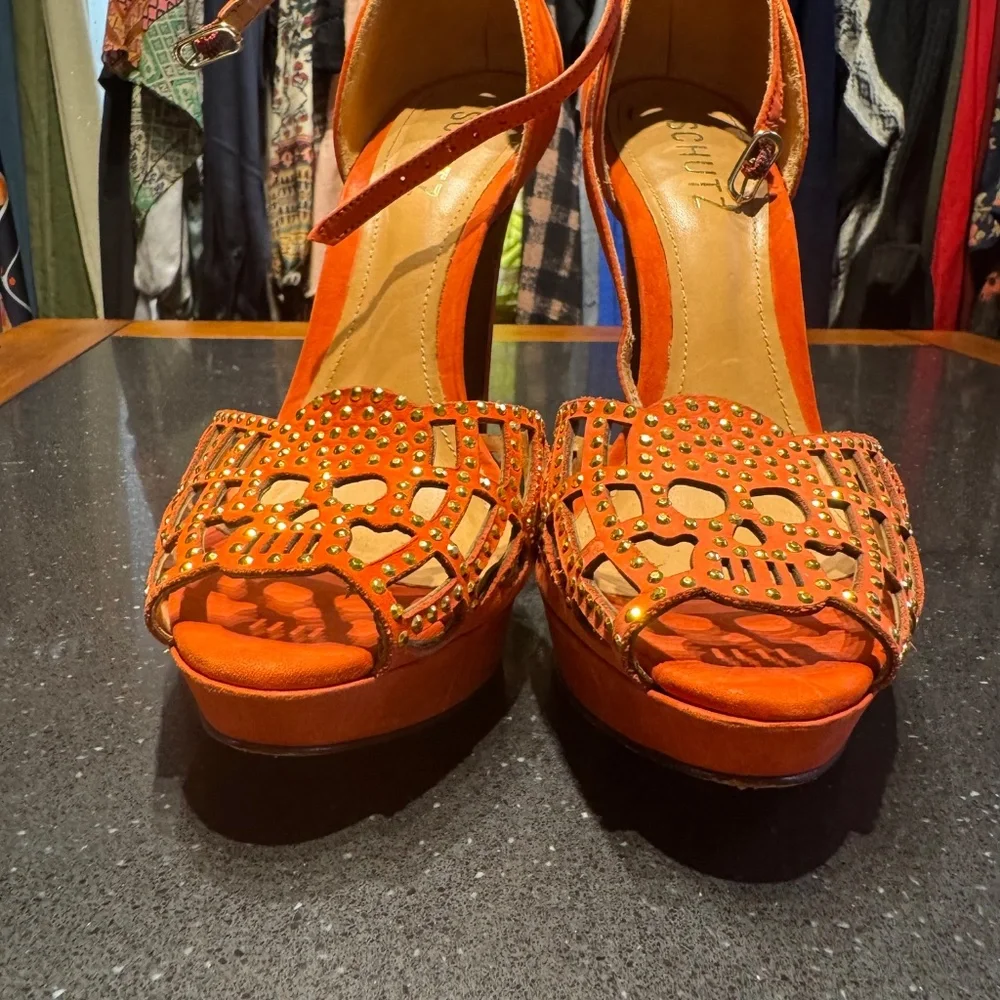 Schutz Sandalia Salto Alto Lollipop with Studded Skulls - Picture 3 of 7